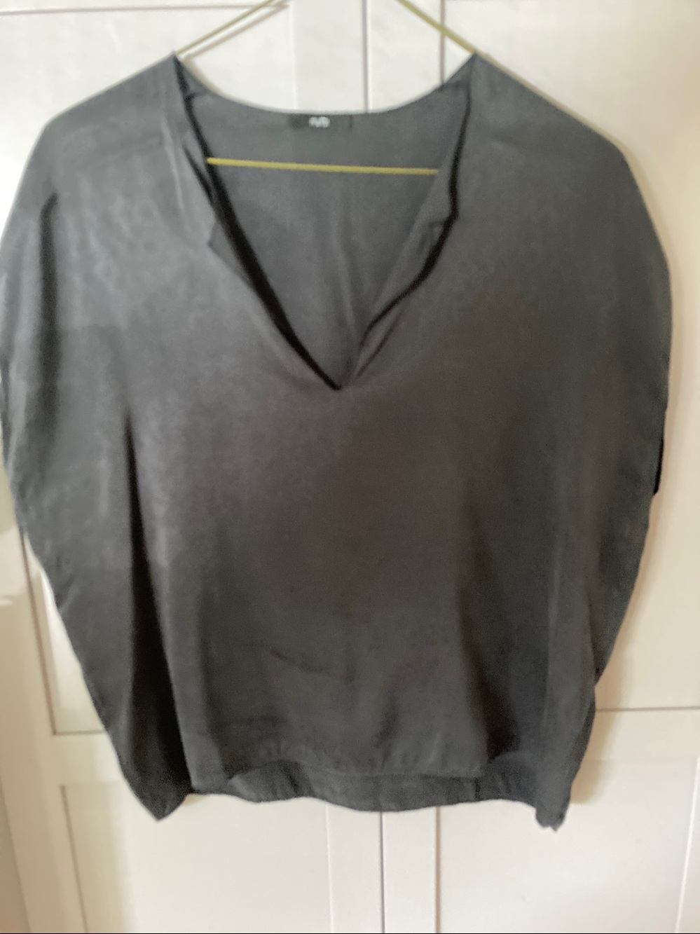 Ruti All Day Washable Black Silk Top - Picture 7 of 8